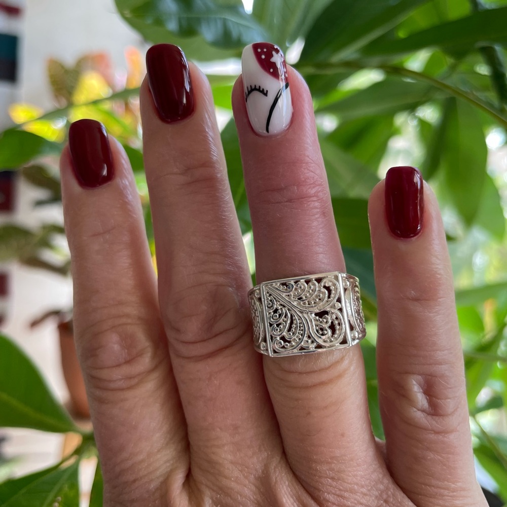 Sterling Silver Ring - Picture 3 of 16